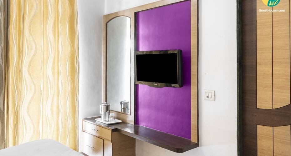 Boutique room for 3 with Wifi, Mahabaleshwar 2