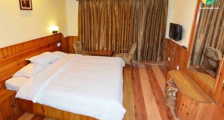 3-BR cottage with indoor fireplace, Manali 3