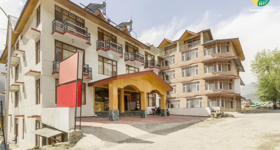 Boutique stay for a family, Manali 4