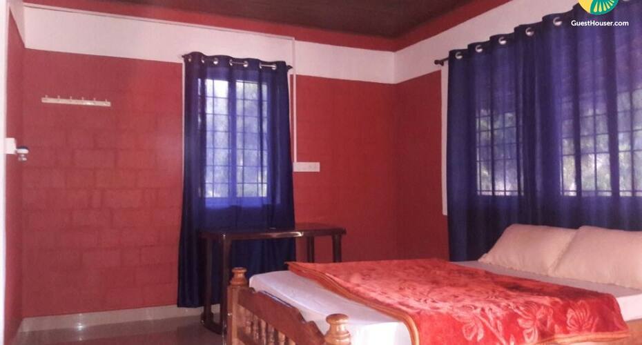 Vibrant Cottage For Three Festooned With Myriad Plants, Coorg 2