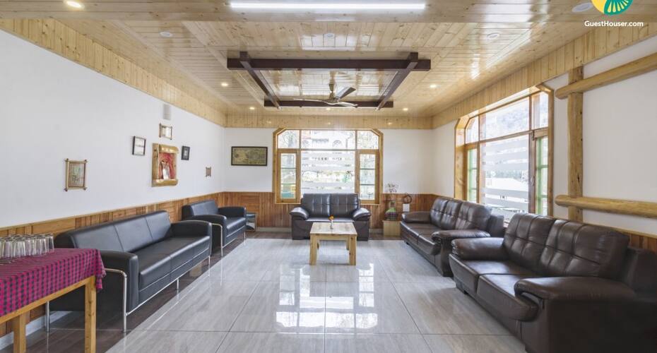 Rejuvenating retreat for a family, 2 km from Mall Road, Manali 2