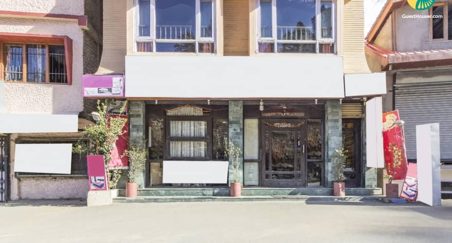 Well-furnished stay for those on a romantic sojourn, Shimla 1
