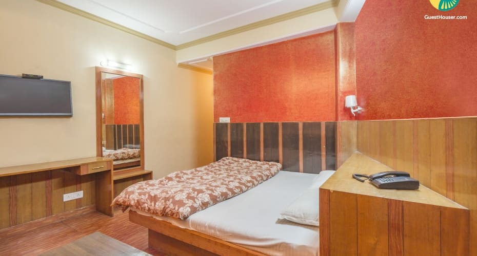 Tastefully done room for three, close to Christ Church, Shimla 3