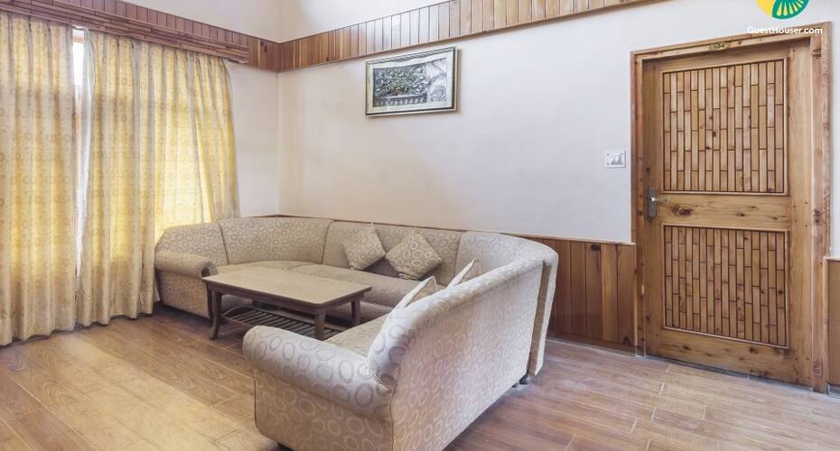 Rejuvenating retreat with a breathtaking view, Manali 3
