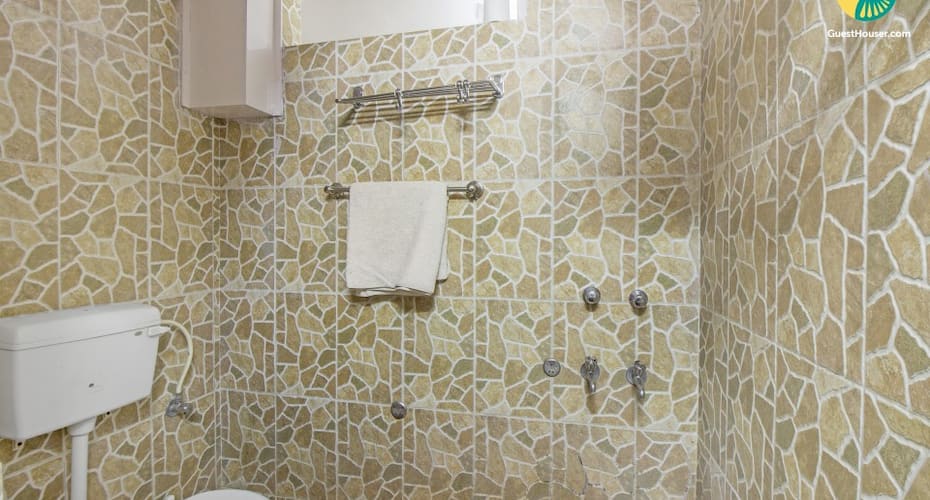 Well-appointed room on Mall Road with a scenic view, Shimla 3