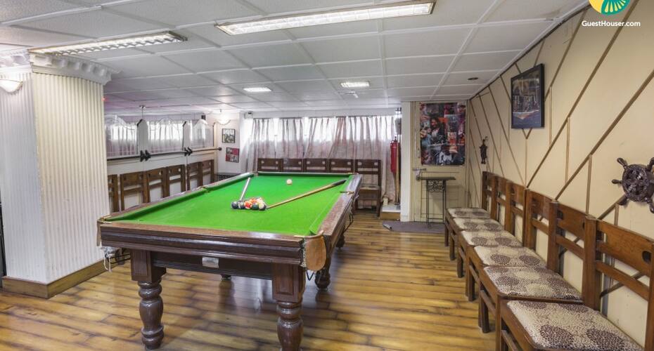Homely 1-BR stay for 3 on Mall Road, Shimla 3