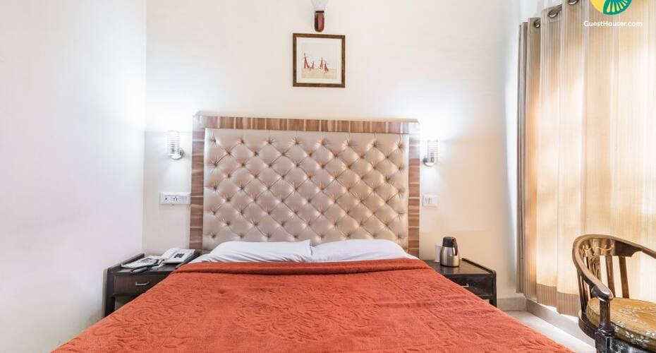 Restful boutique accommodation for three, Shimla 1