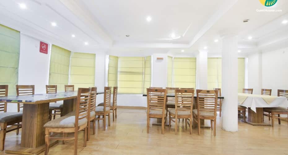 Well-furnished 2-BR stay for a family vacation, Shimla 4