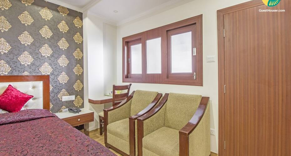 Restful abode for three, 1 km from Mall Road, Shimla 2