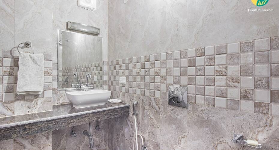 Restful abode for three, 1 km from Mall Road, Shimla 3
