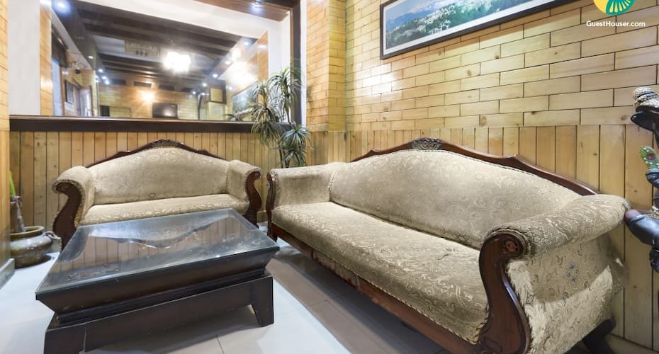 Well-furnished 8-BR stay, ideal for a get-together, Shimla 3