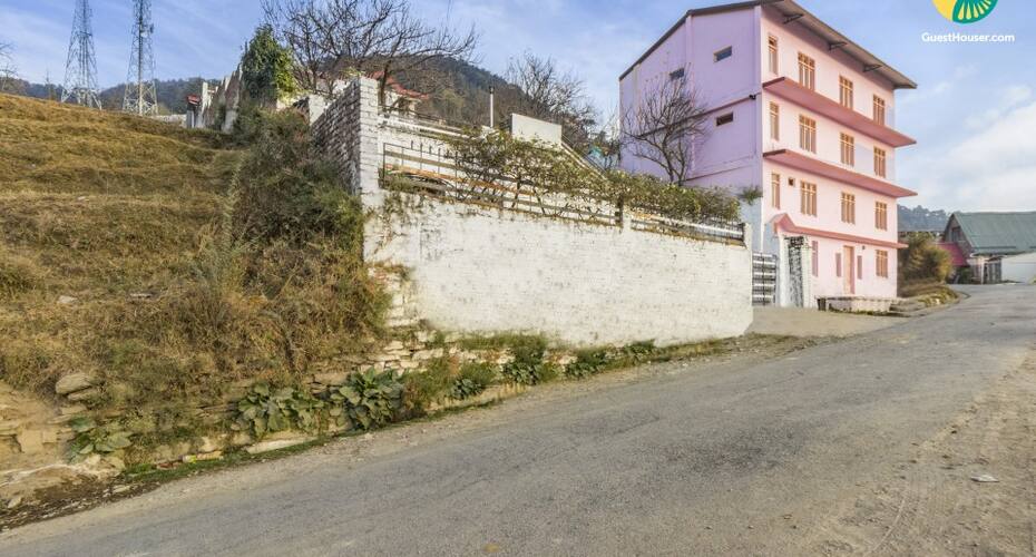 Well-appointed stay, close to Chail Palace, Shimla 1