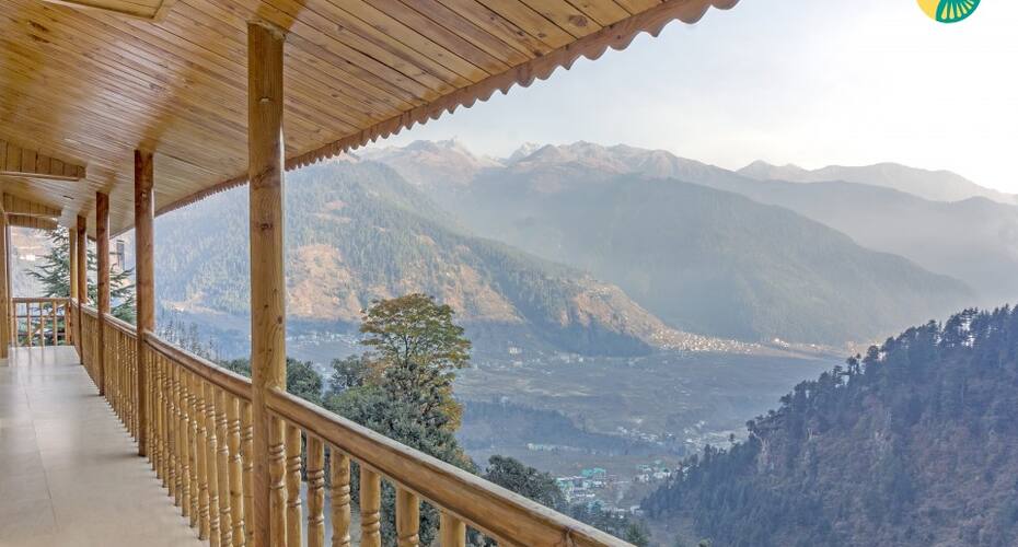 Restful abode for a romantic getaway, close to Beas River, Manali 5