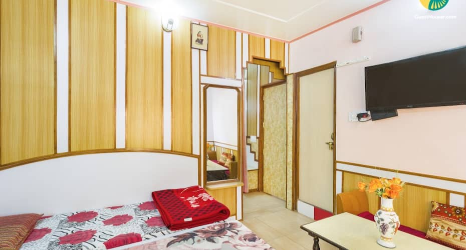 Well-appointed stay, 550 m from the Ridge, Shimla 3