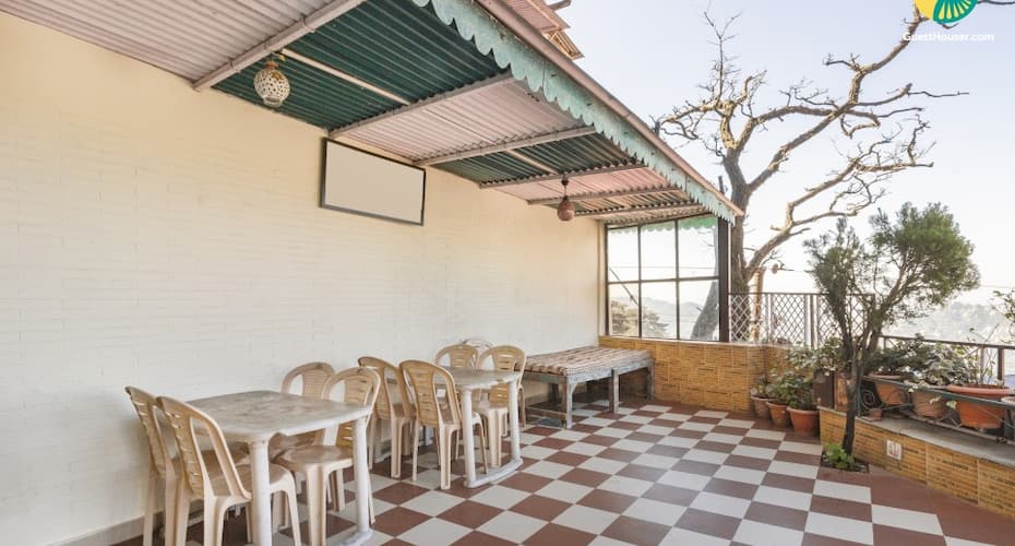 Well-appointed stay, 550 m from the Ridge, Shimla 4