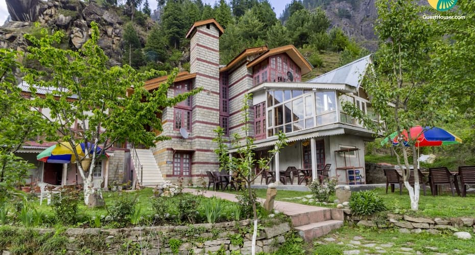 Well-furnished cottage with a homely touch, near Nehru Kund, Manali 5