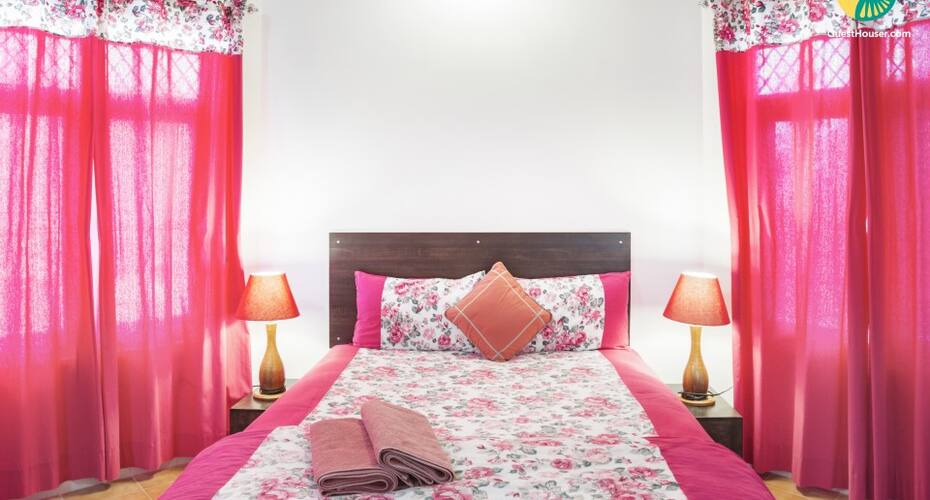 Well-furnished homestay with a picturesque view, Madikeri 3