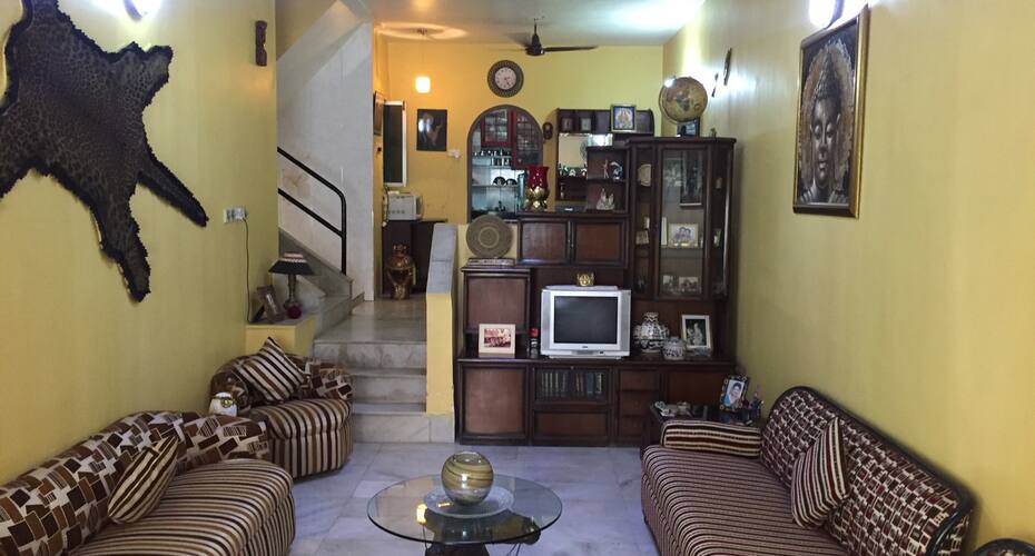 AC bedroom with wifi, Mumbai 1
