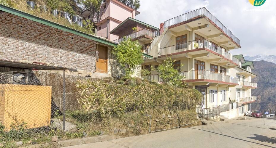 Restful abode for a much-needed vacation, close to Tsug La Khang, Dharamshala 4