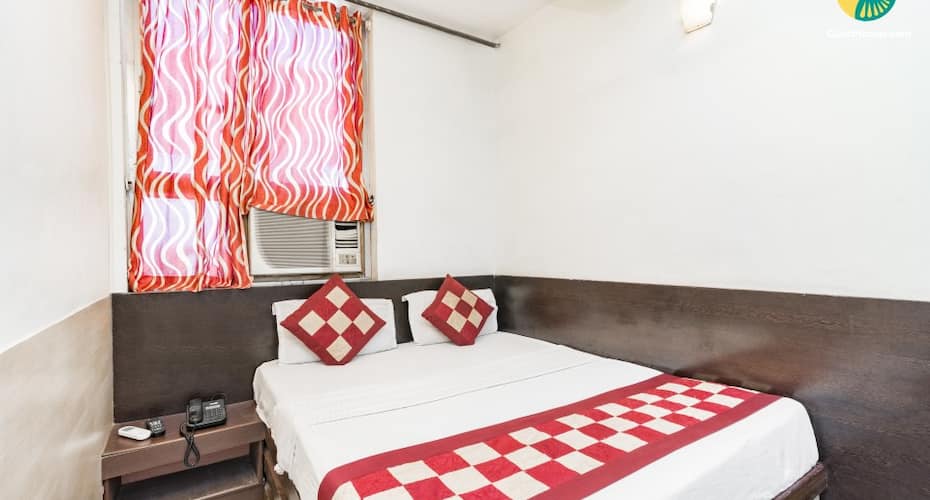 Well-furnished stay for three, close to Hawa Mahal, Jaipur 2