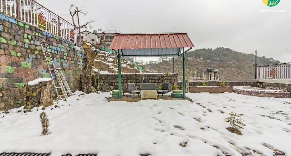 Hill-view room for 3, close to Bhagsu Waterfall, Dharamshala 3