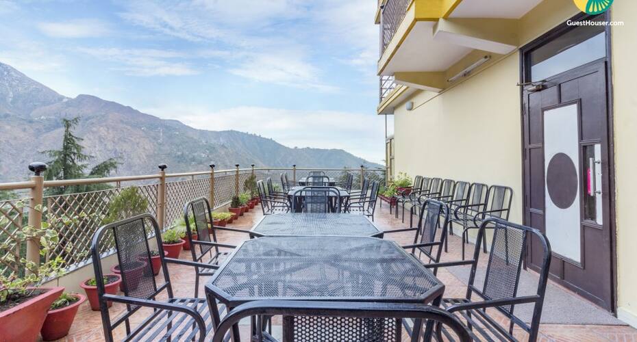 Vibrant stay for three, near Dalai Lama Temple, Dharamshala 3