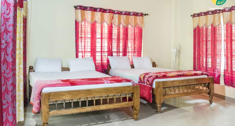 Homely retreat for backpackers, near Raja's Tomb, Madikeri 4