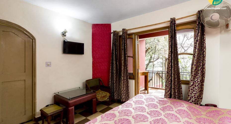 Capacious stay for 3, ideal for a serene vacation, Dharamshala 3
