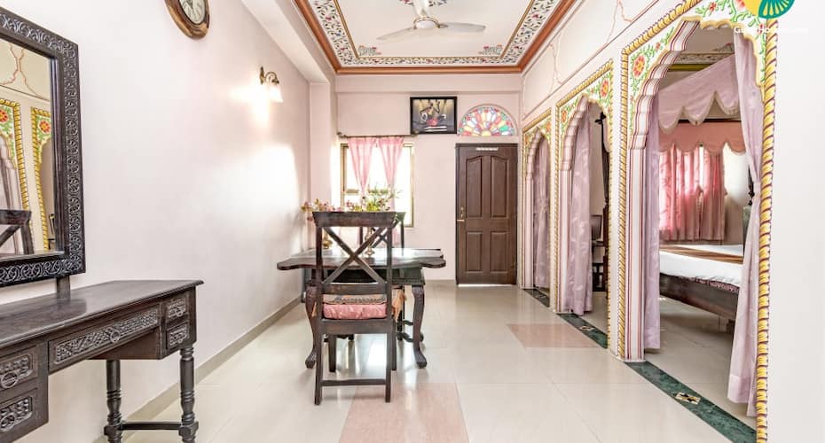 Private room for a peaceful vacation, 500 m from Orbit Mall, Jaipur 4