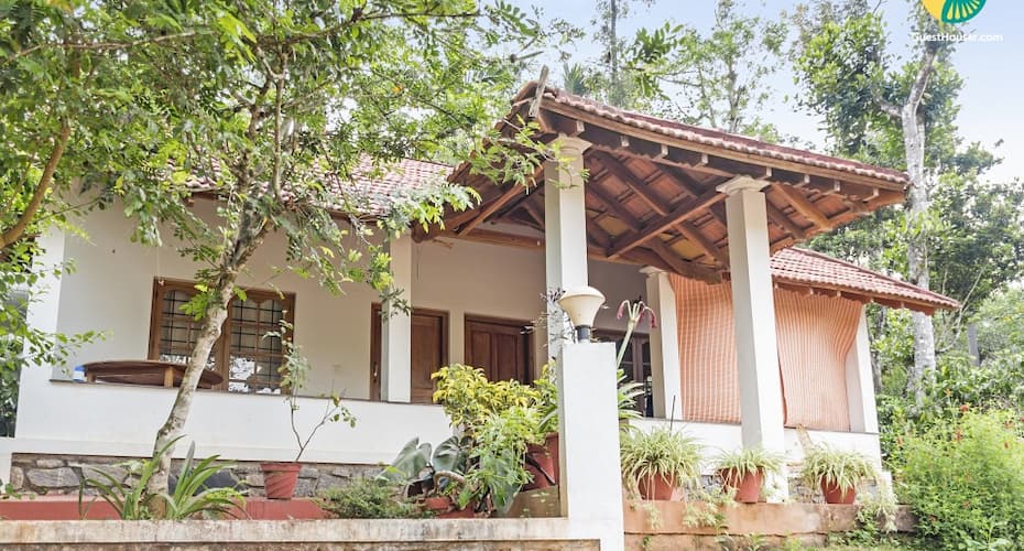 Comfy room for 3, ideal for those seeking serenity, Madikeri 1
