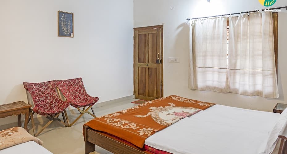Comfy room for 3, ideal for those seeking serenity, Madikeri 3