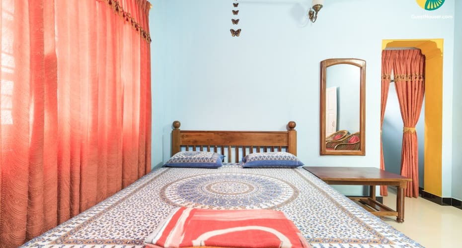Serene 2-BR cottage retreat, 1 km from Madikeri Fort, Madikeri 3