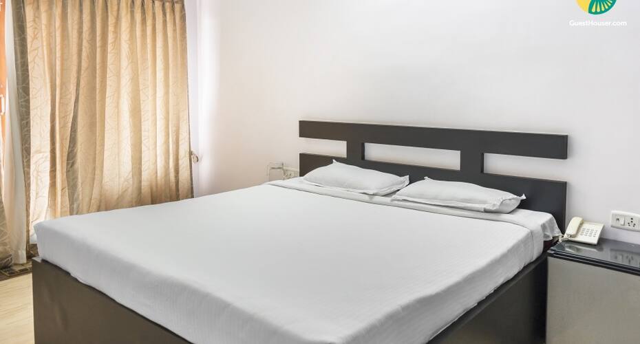 Restful 2-BR cottage perfect for a family, Ooty 2