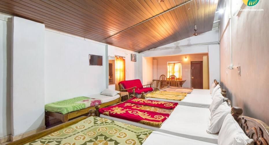 Charming retreat ideal for a group getaway, Madikeri 4