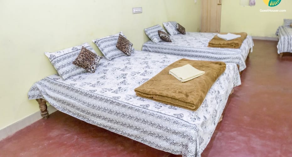 Secluded retreat draped in lush foliage, ideal for a group, Chikmaglur 2