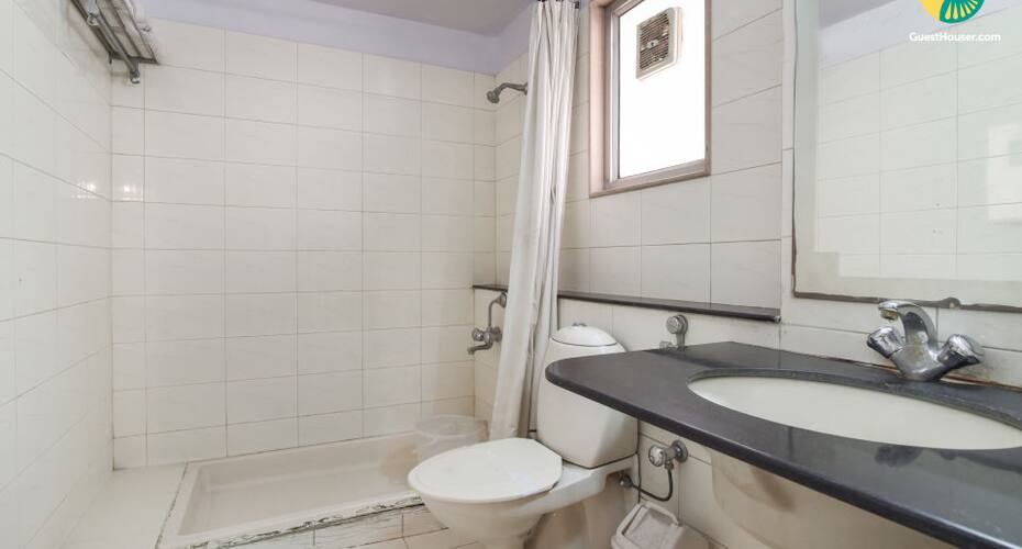Gracefully Managed Rooms To Stay, Jaipur 2