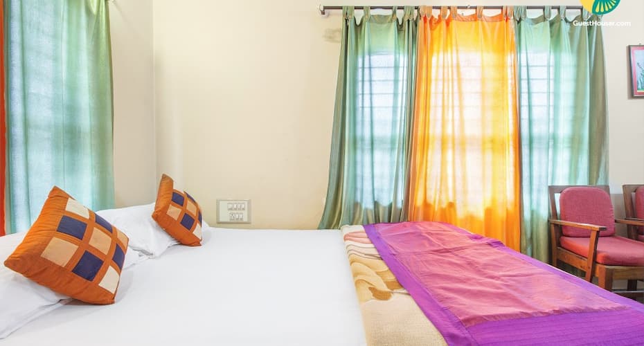 One-bedroom in a homestay for 3, Madikeri 3