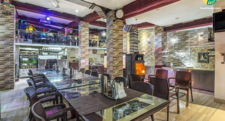 Idyllic abode for three, 300 m from Bhagsu Waterfall, Dharamshala 3