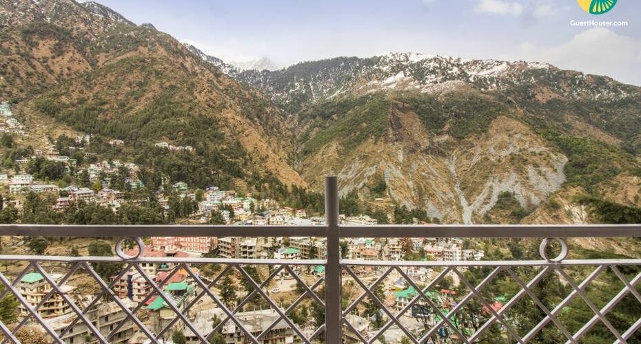 Idyllic abode for three, 300 m from Bhagsu Waterfall, Dharamshala 4