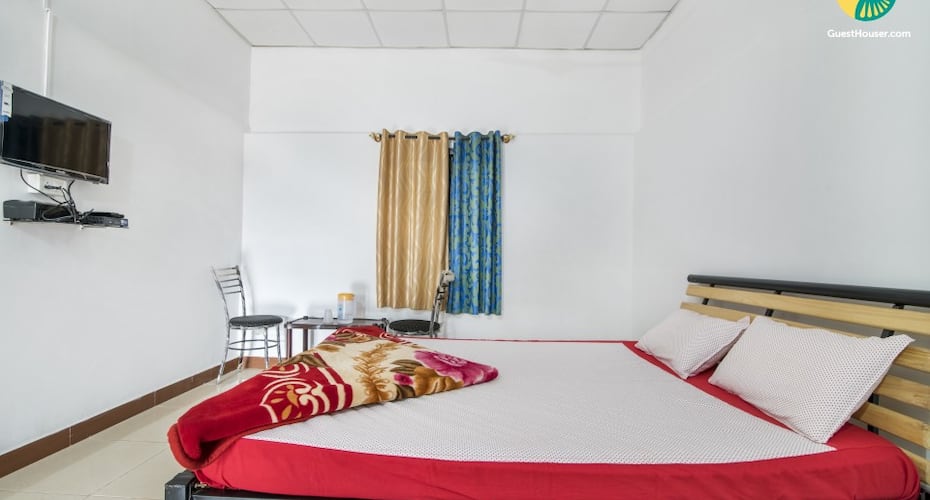 Room for two in a colonial homestay, ideal for couples, Chikmaglur 3