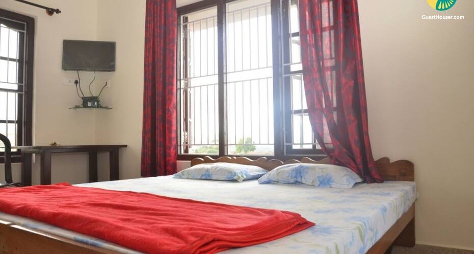 Well-furnished abode for those seeking homely comforts, Madikeri 3