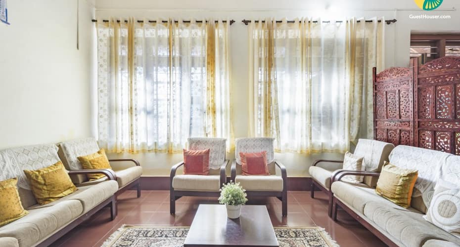 Well-appointed room for those seeking a peaceful vacation, Madikeri 3