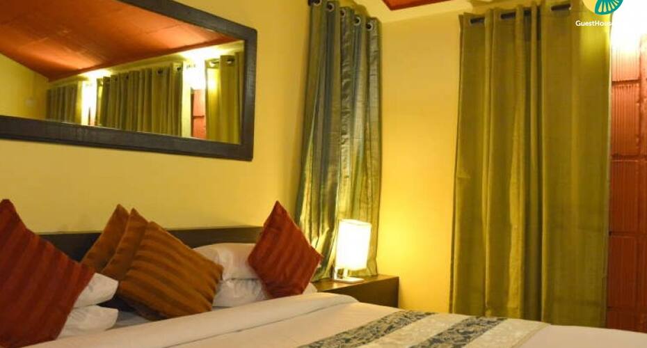 Chic cottage ideal for spending time with friends, Coorg 2