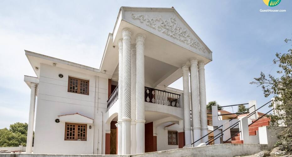 Well-appointed boutique stay, fronted by tea gardens, Ooty 1