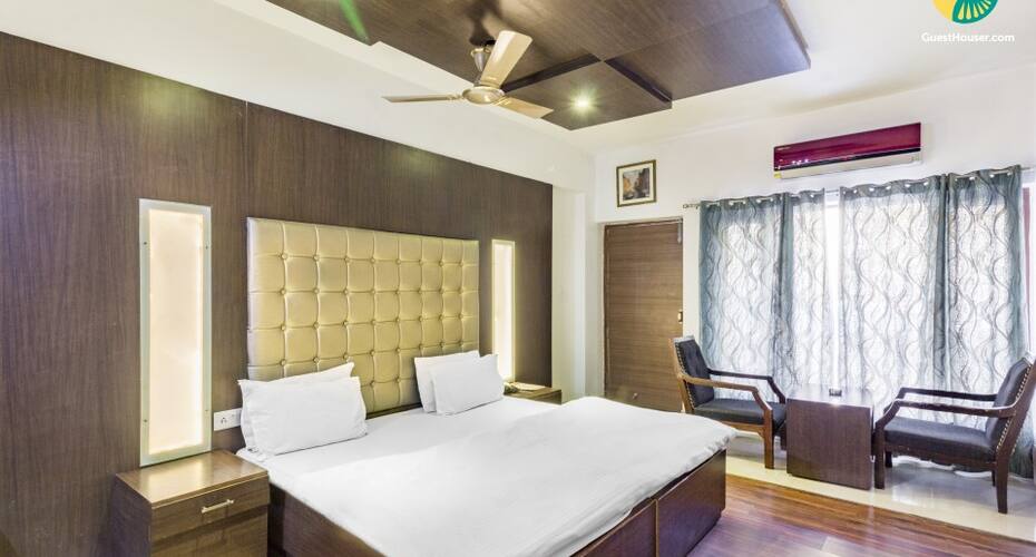 Hill-view boutique room for friends on a road trip, Dharamshala 2