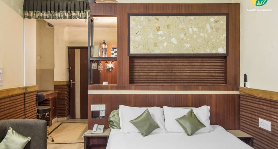 Tastefully done stay for three, 300 m from Bhagsu Waterfall, Dharamshala 2