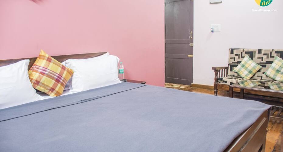 Charming hillside stay, 2 km from Raja's Tomb, Madikeri 2