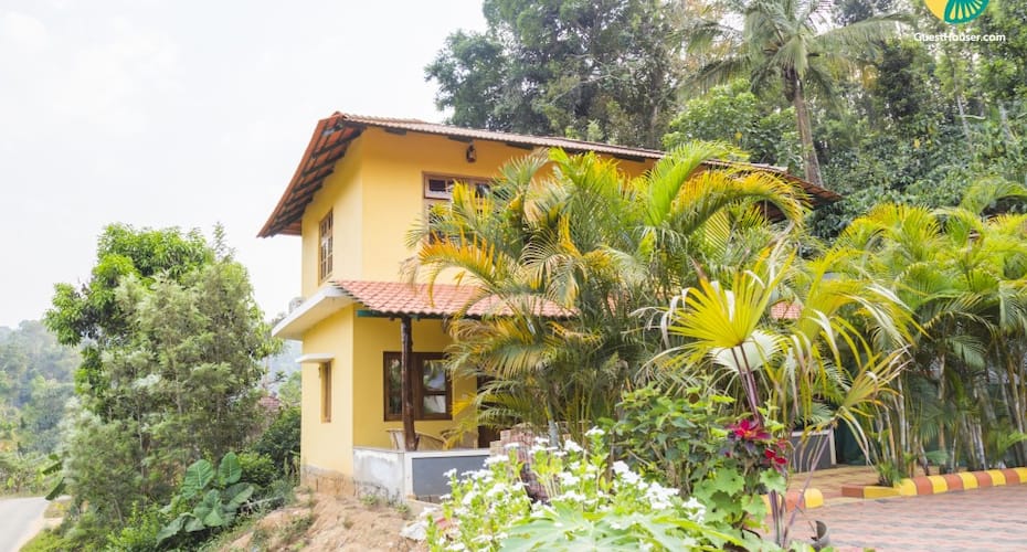 Single room in a vibrant cottage with a beautiful garden, Madikeri 2