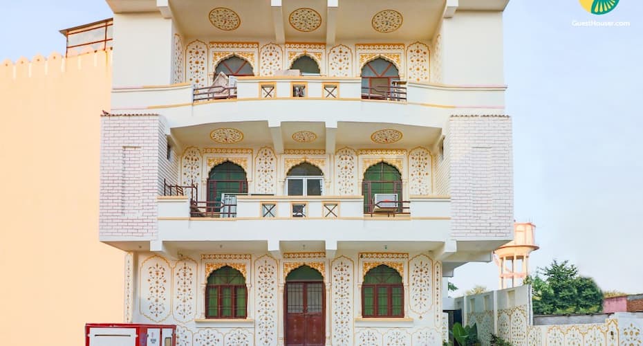 Cosy stay for a group of friends, Jaipur 1