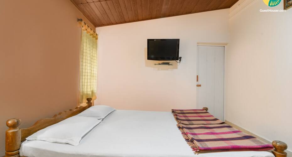 5-BR retreat for backpackers, 2.1 km from Madikeri Fort, Madikeri 2
